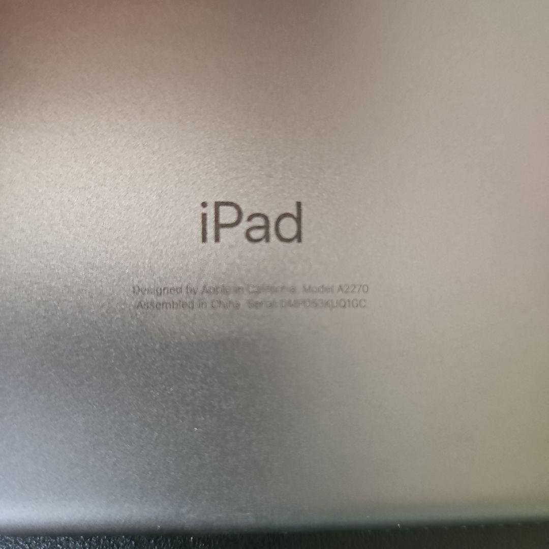 Apple iPad ８世代　A2270 シルバー