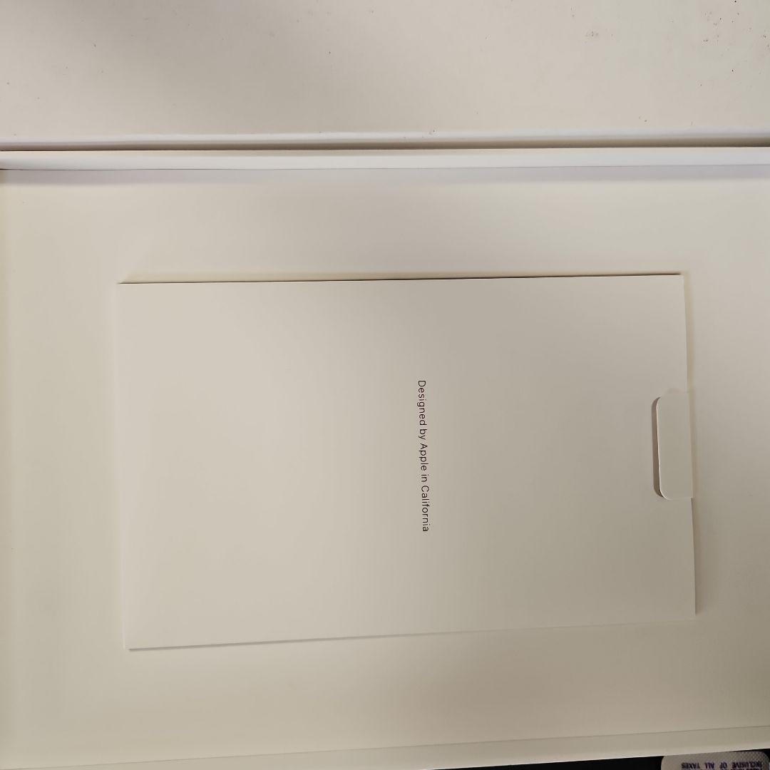 Apple iPad ８世代　A2270 シルバー