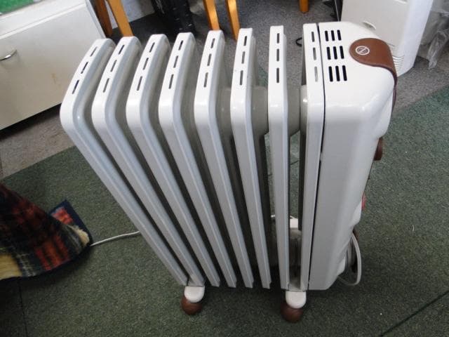 美品 デロンギ オイルヒーター JR0812-BR　De Longhe