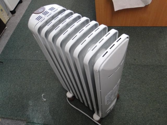 美品 デロンギ オイルヒーター JR0812-BR　De Longhe