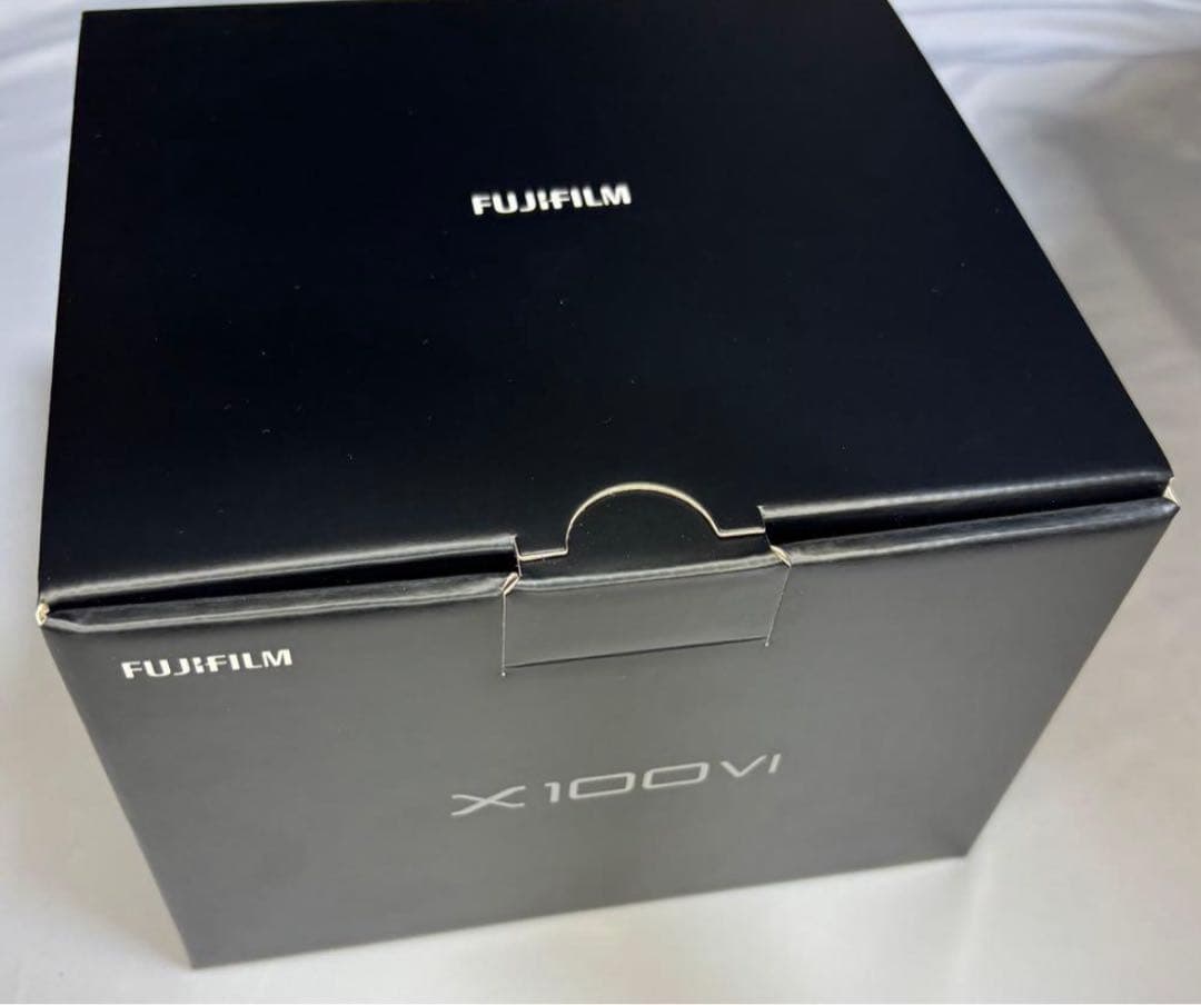 【新品・未使用】富士フィルムX100VI ブラック　2025年最新版