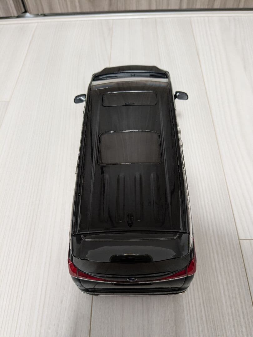 京商　1/18　レクサスLM　レクサス　ミニカー　アルファード　オートアート