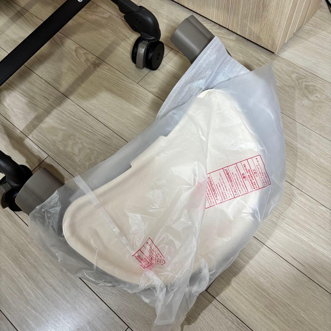 [デイジー]コンビ 電動ハイローチェア ホワイトレーベル ネムリラ