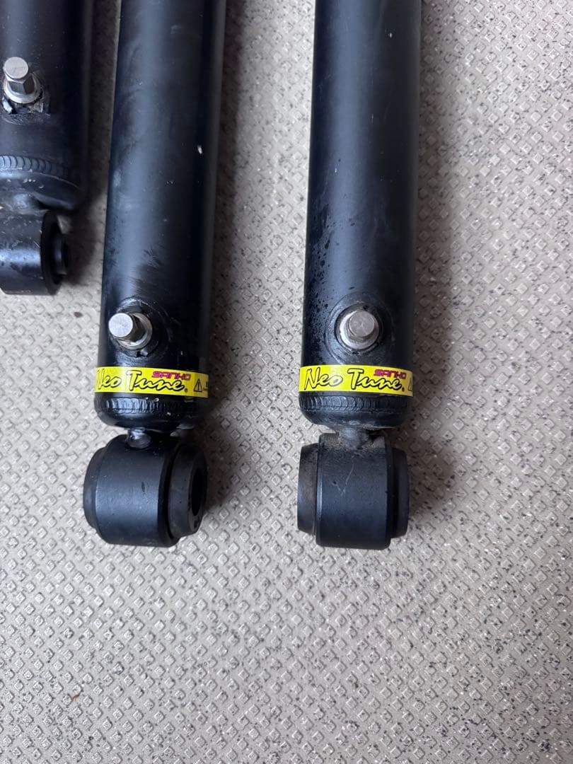 ハイエース　ネオチューンNeo Tune ショック SANKO WORKS