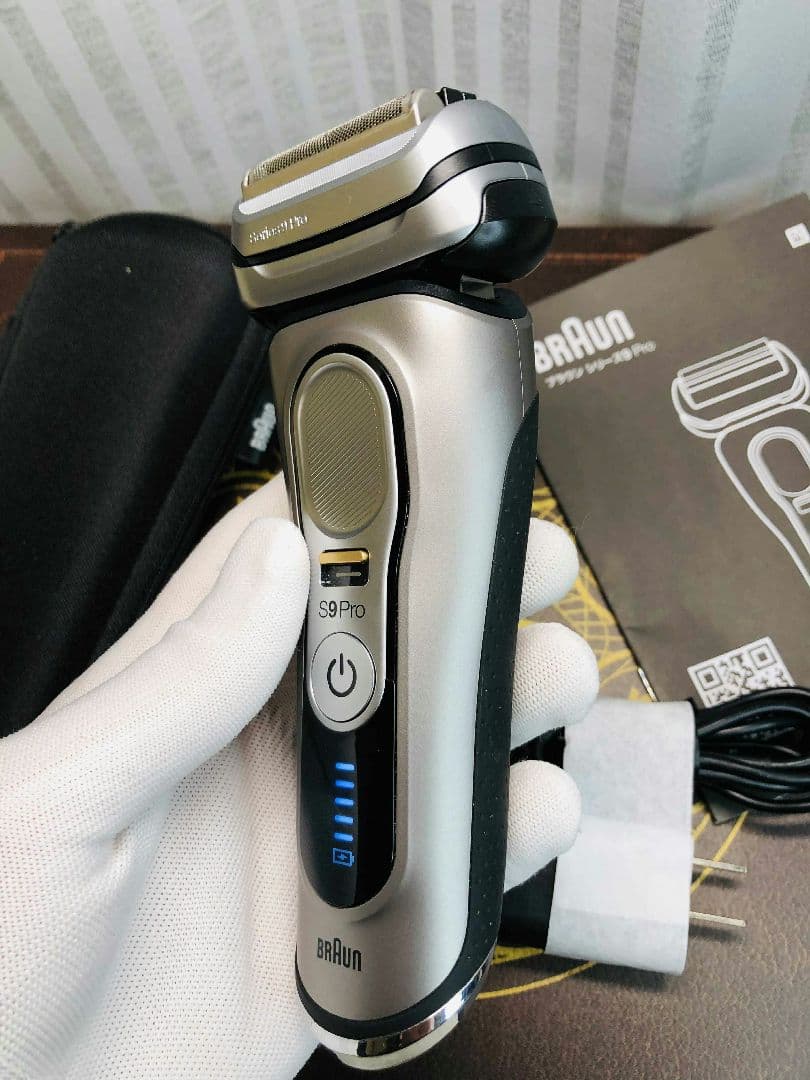 【ワンちゃん】ブラウン シリーズ9 Pro 9417ｓメンズ電気シェーバー