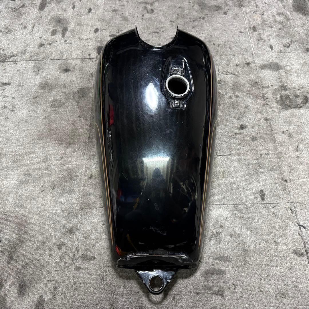 SR400 2型 純正タンク