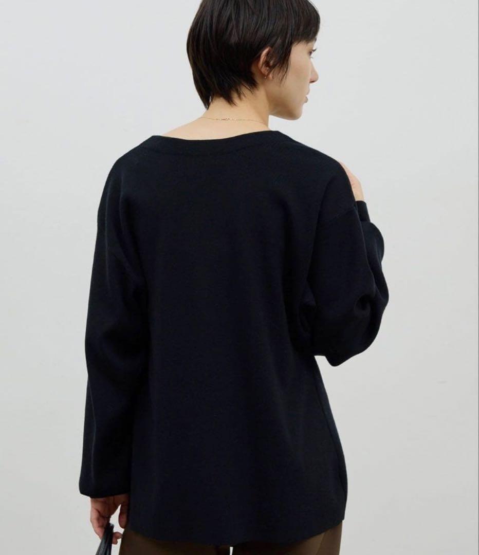 M様✨️タグ付き新品未使用 ビジューVネックカーディガン　黒