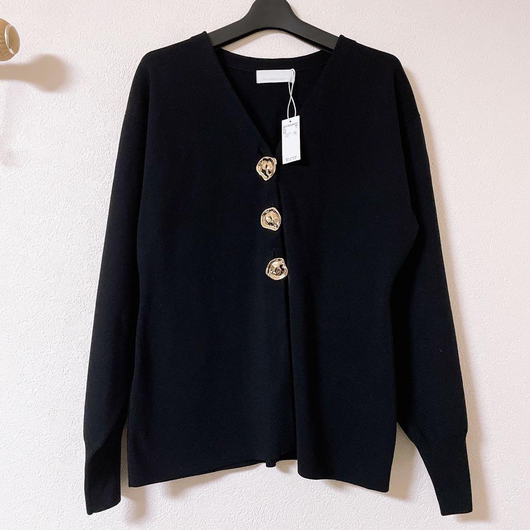 M様✨️タグ付き新品未使用 ビジューVネックカーディガン　黒