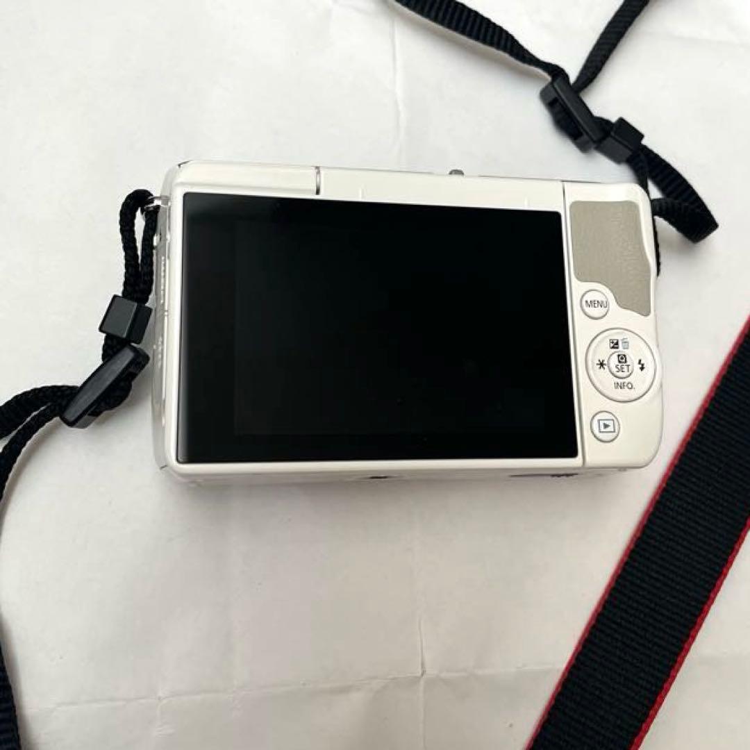 L*g様 Canon eos m10 キャノン　ミラーレスカメラ　レンズ　白　ホ