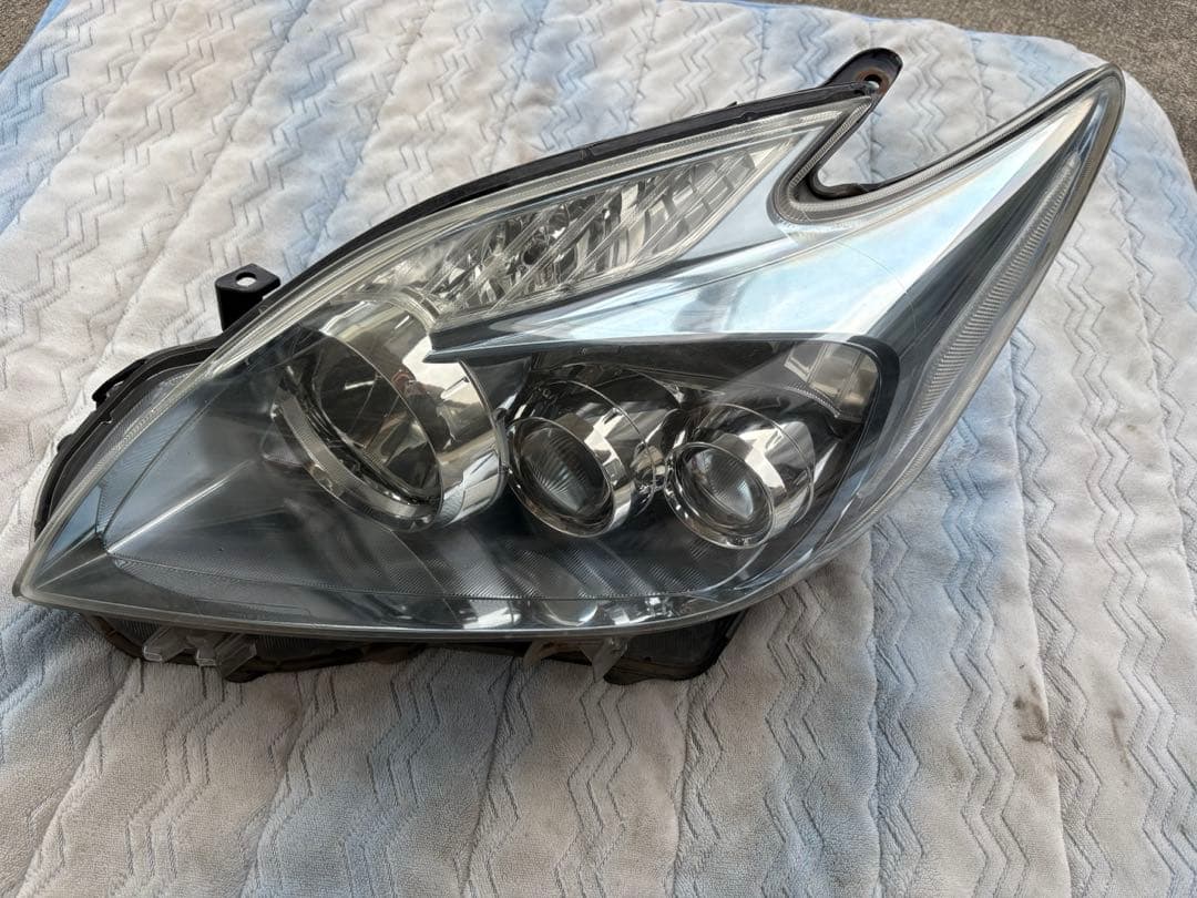 30プリウス　ヘッドライト　ツーリング