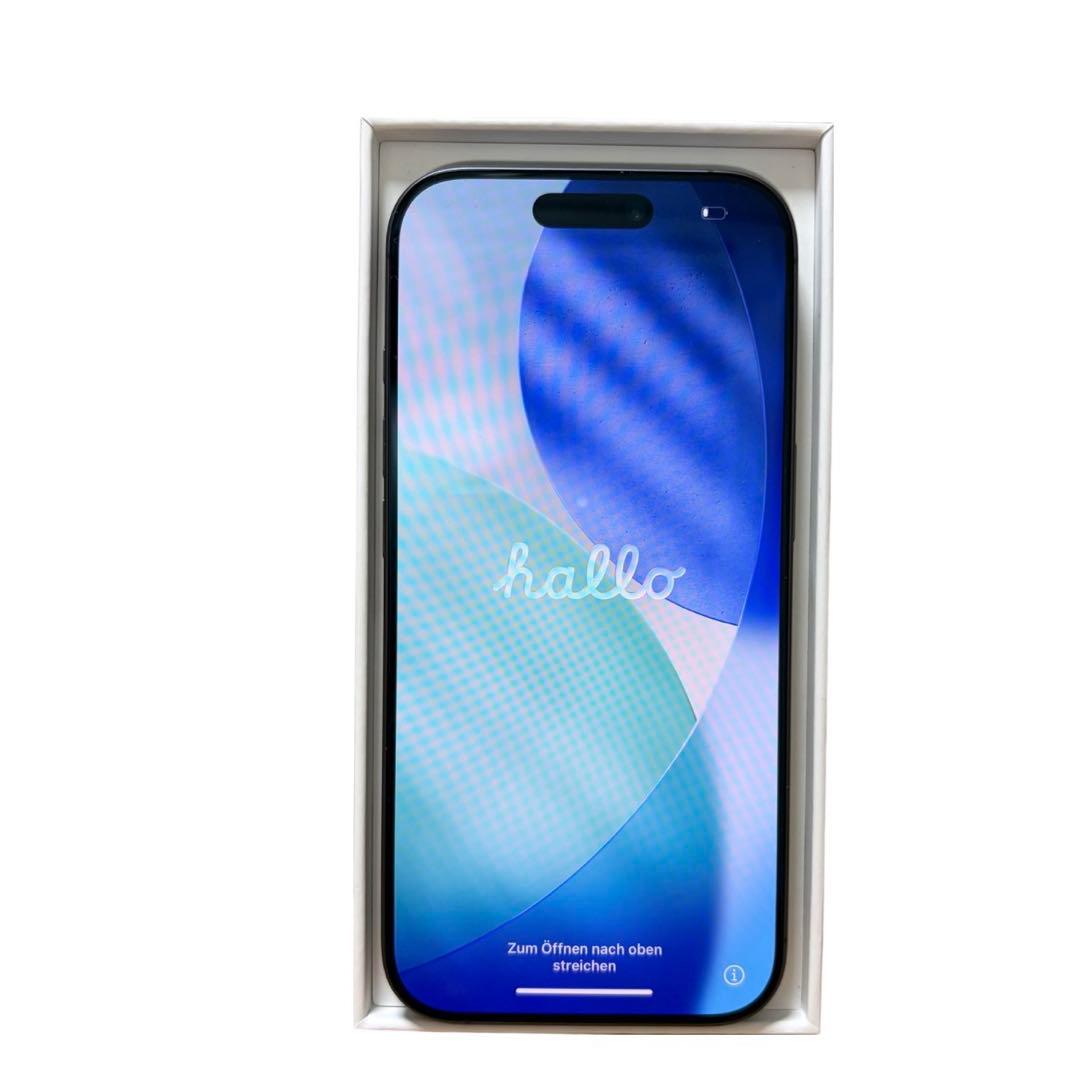 iPhone17 256GB ブラック SIMフリー ほぼ未使用 美品　セール中