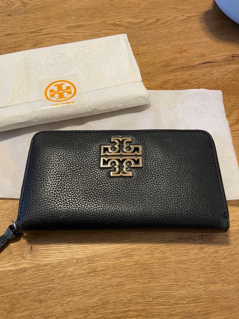 【美品】Tory Burch ブラックレザー長財布
