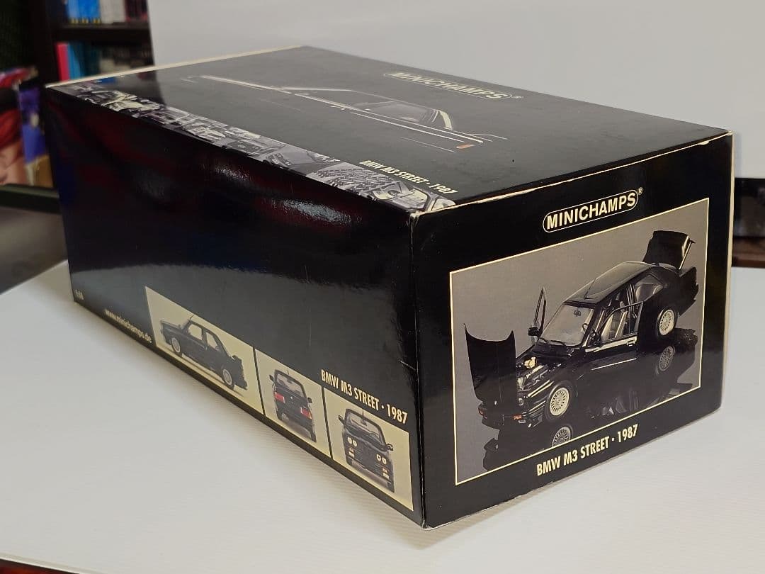 ミニチャンプス  M3 ストリート 1/18 ミニカー ブラック