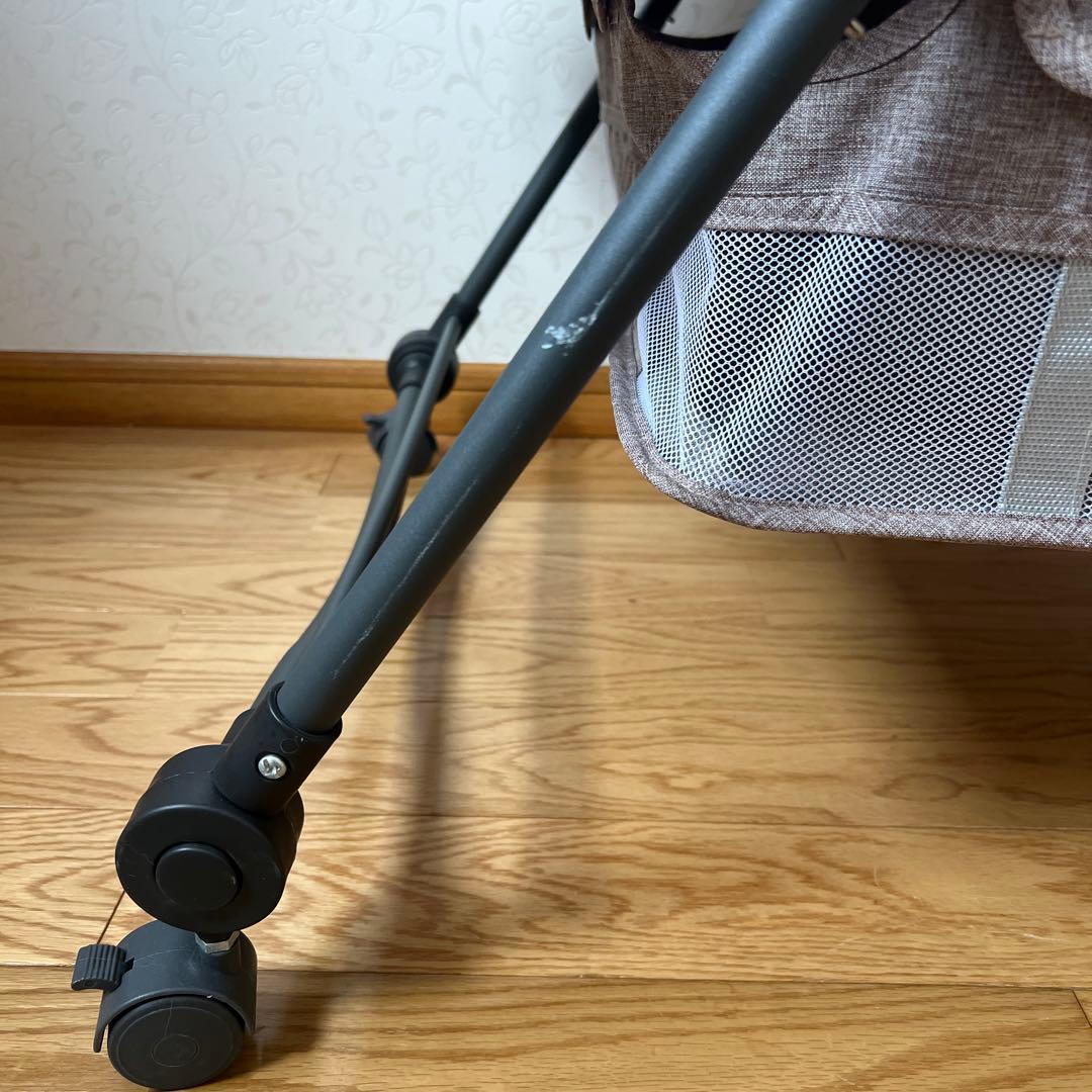 美品✨ベビーベッド 折りたたみ式 コンパクト グレー　ゆりかご