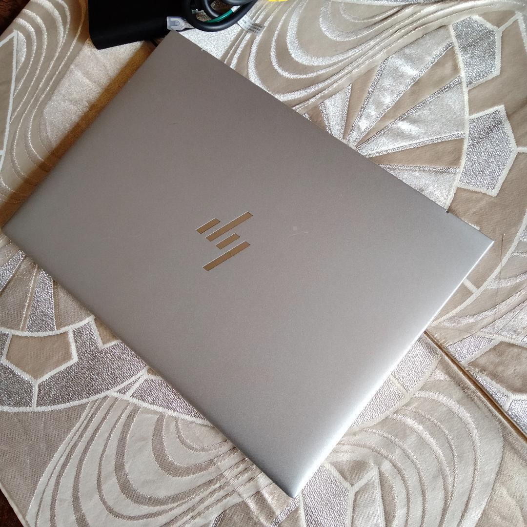 13インチ HP 830G9 12世代 i5 256G 16G FHD