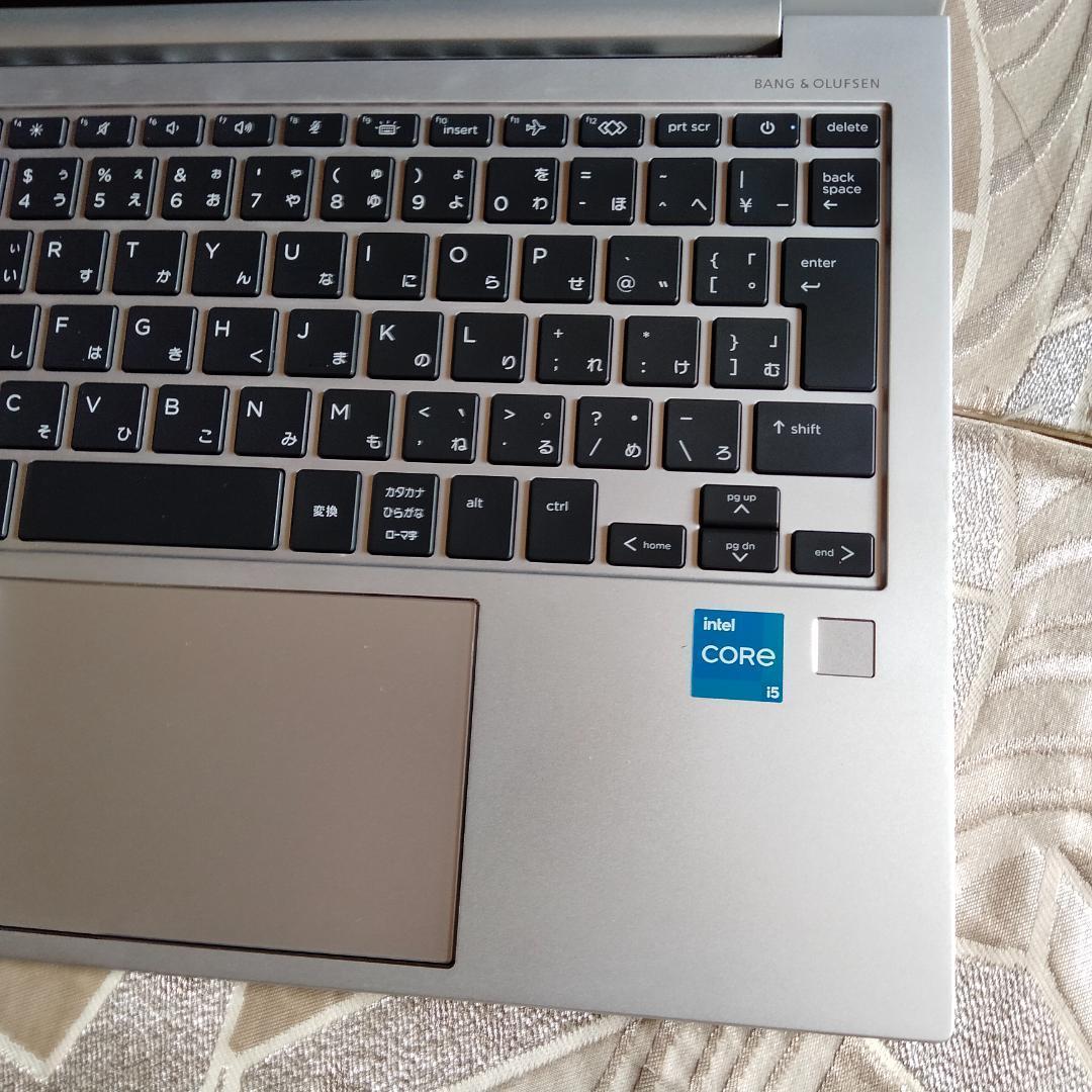 13インチ HP 830G9 12世代 i5 256G 16G FHD