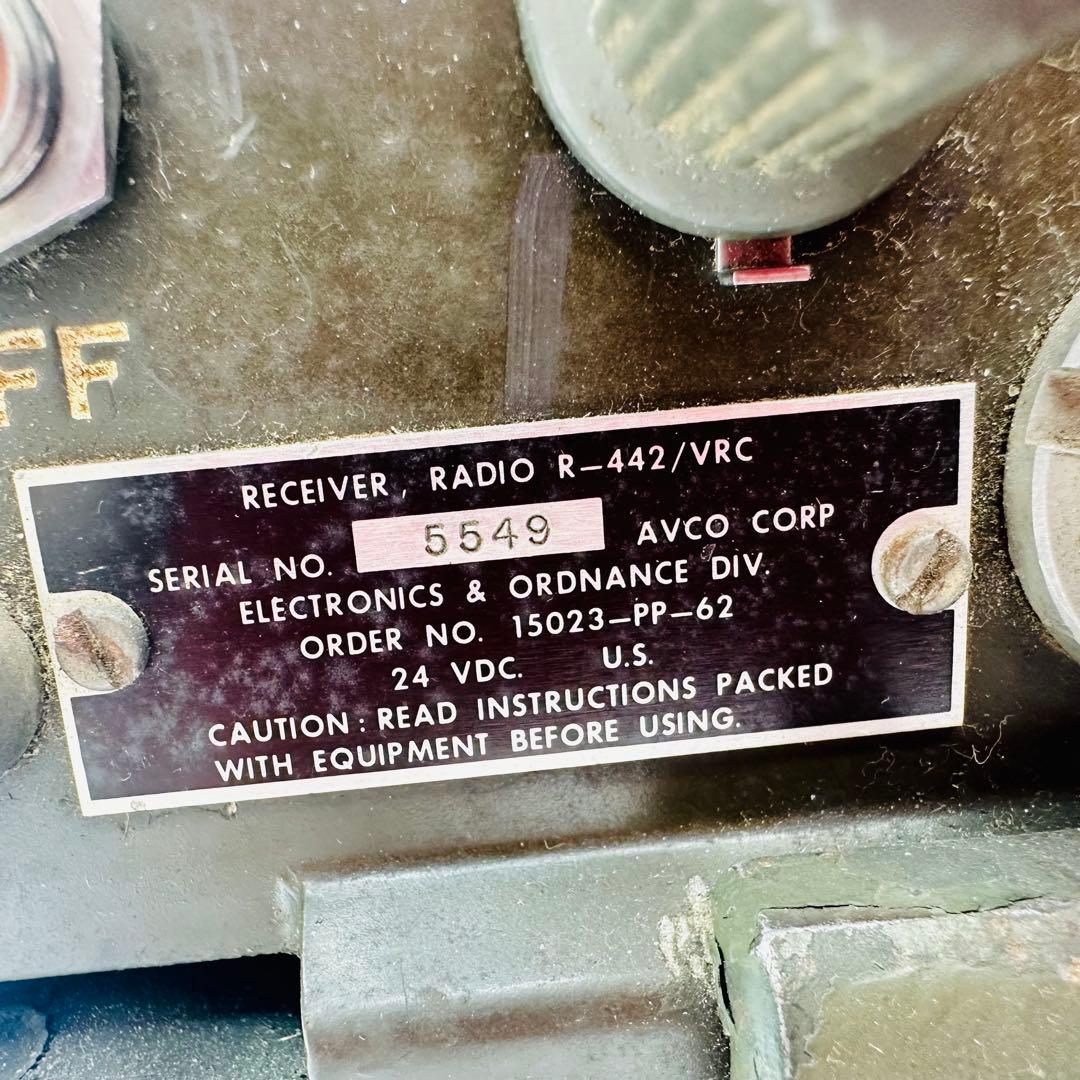 軍用無線　RECEIVER RADIO R-442/VRC No.5549