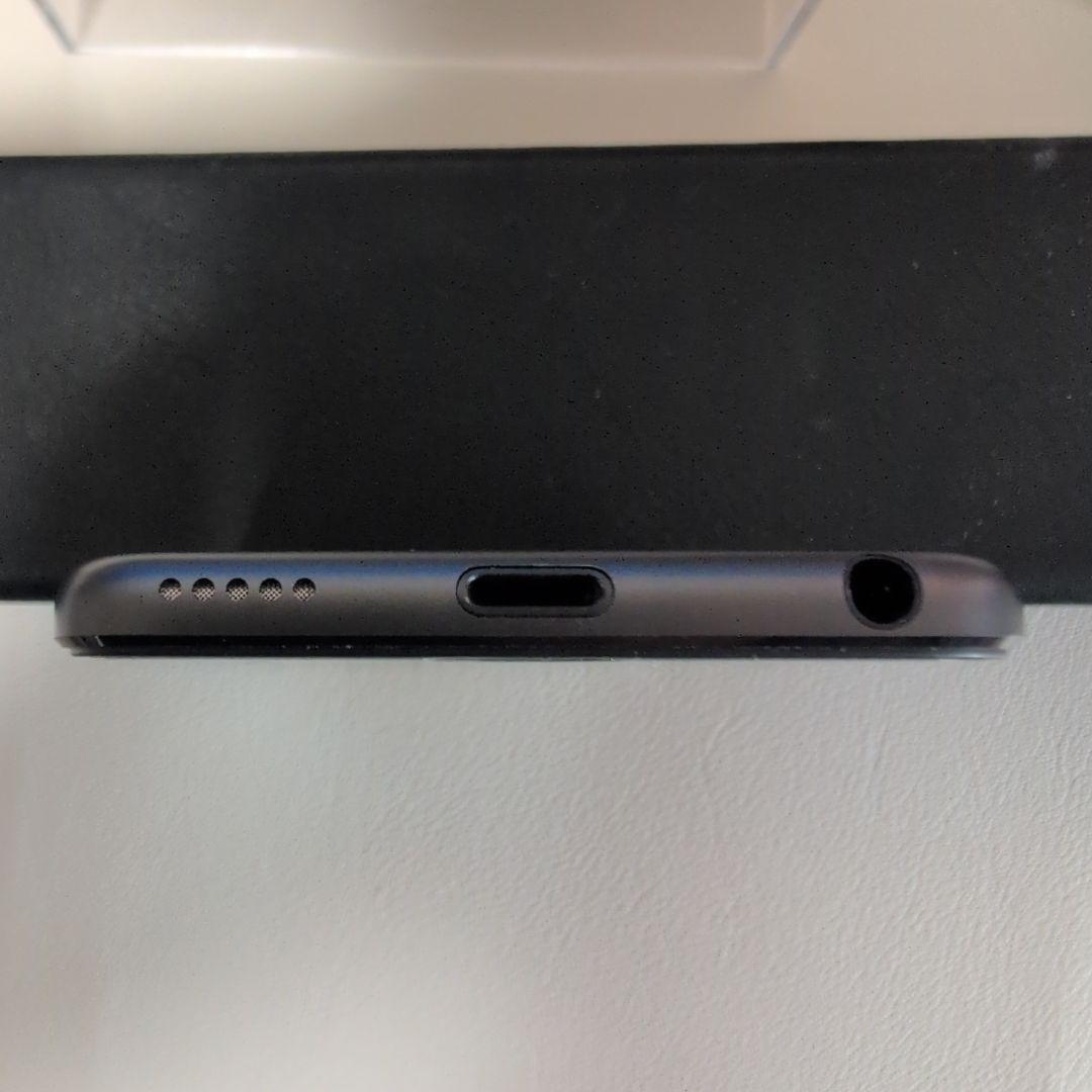 iPod touch (第6世代) 128GB ケース　ケーブル　イヤフォン付き