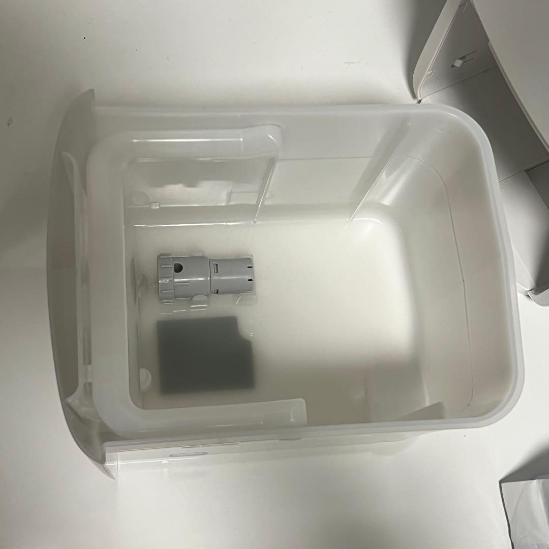 セール！即発送可極美品 SHARP プラズマクラスター 加湿器 HV-S55-w