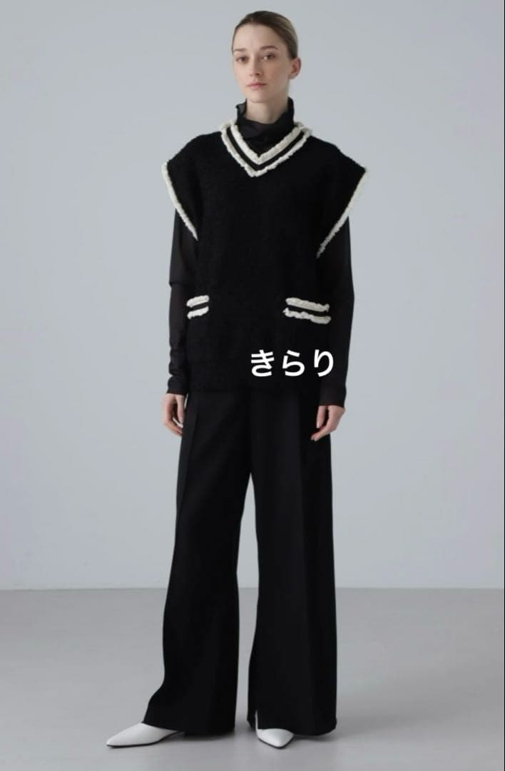 美品 ADORE アドーア ツィーディーニットベスト ブラック