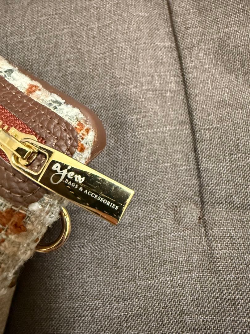 ajew ツイード iPhone16 proケース