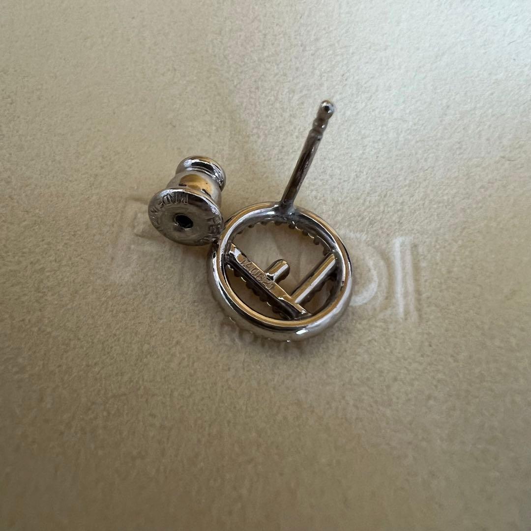 FENDI シルバー クリスタル付きピアス(片耳用)