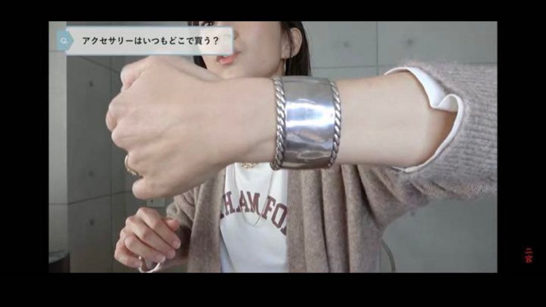 美品　希少　フィリップオーディベール　ツイストバングル 定価２２０００円