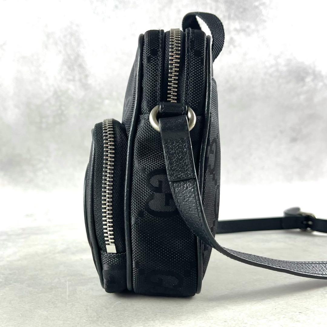 【美品】グッチ オフザグリッド ショルダーバッグ GG柄