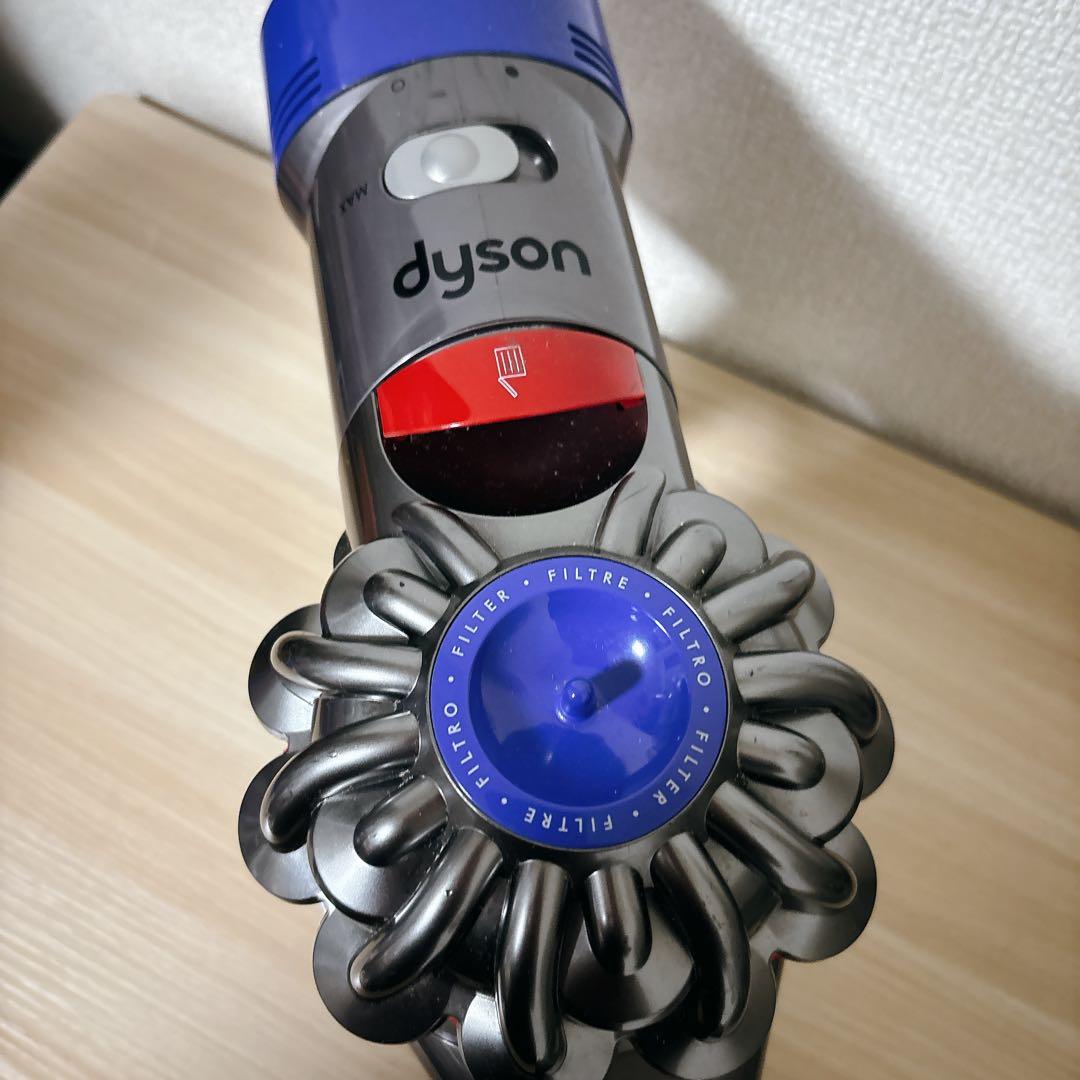 Dyson SV10 V8 コードレスクリーナー　本体　箱あり