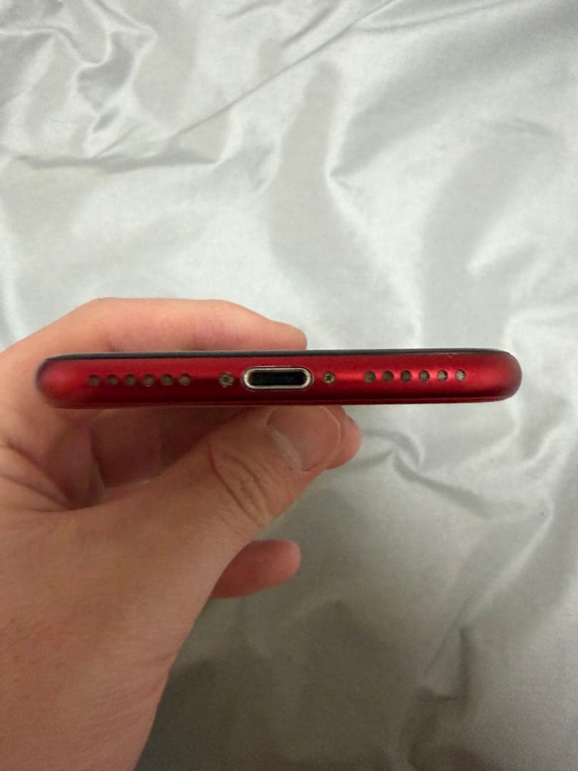iPhone se 第3世代 128gb レッド 本体のみ SIMフリー