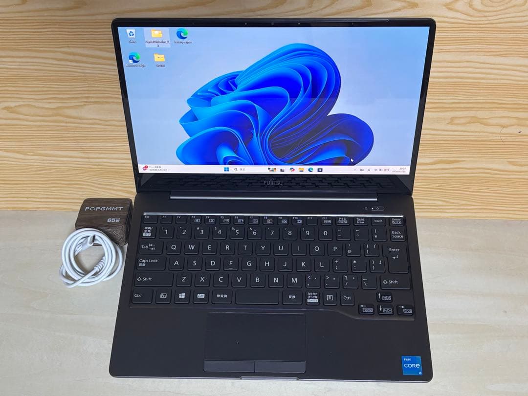 富士通 有機EL WC2/E3 i5-1135G7 SSD512GB ※訳あり