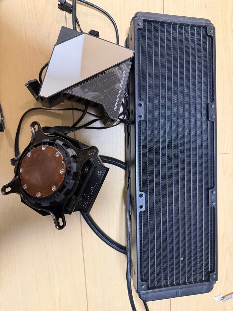 ASUS ROG RYUJIN 360 一体型水冷CPUクーラー