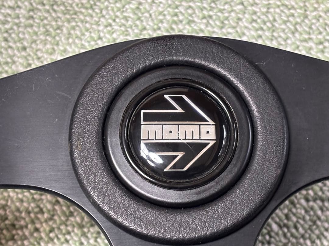 momo ステアリング・ハンドル本体 黒