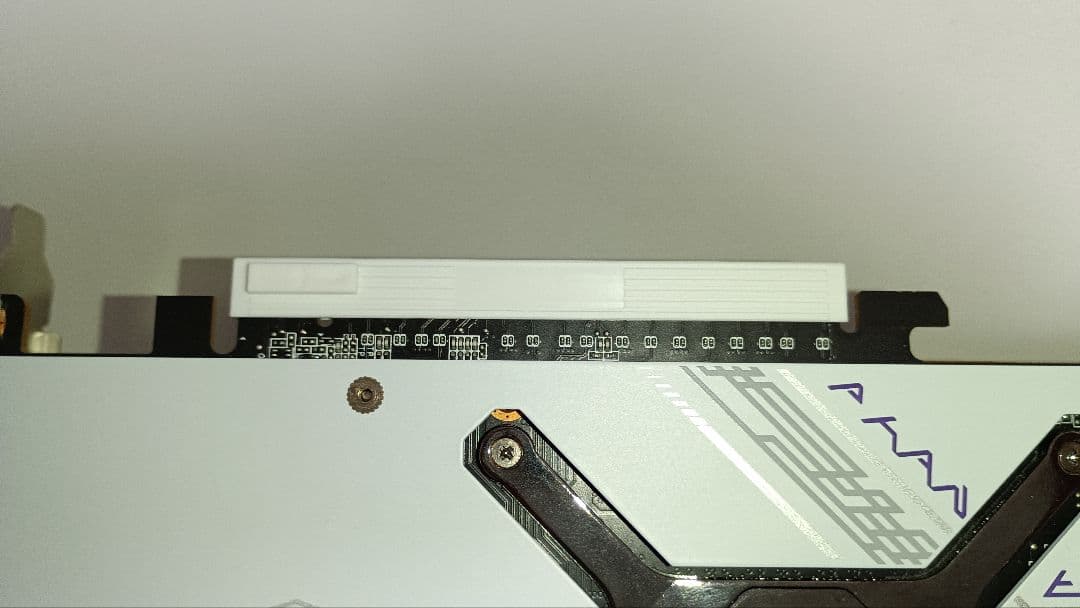 グラフィックボード・グラボ・ビデオカード Radeon RX7900XT Phantom Gaming White