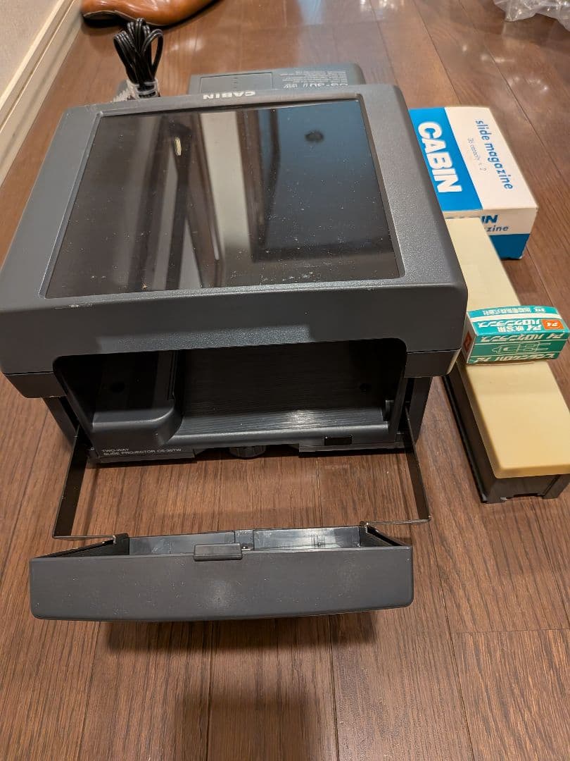 CABIN CS-30TW プロジェクター 本体 スライドマガジン替えランプ付