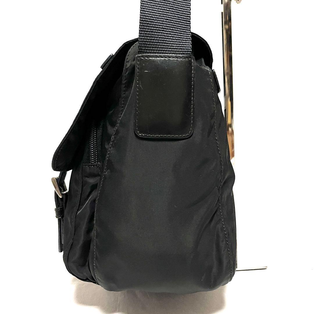 ★美品★PRADA プラダ★ナイロンショルダーバッグ★三角プレート★黒　ブラック