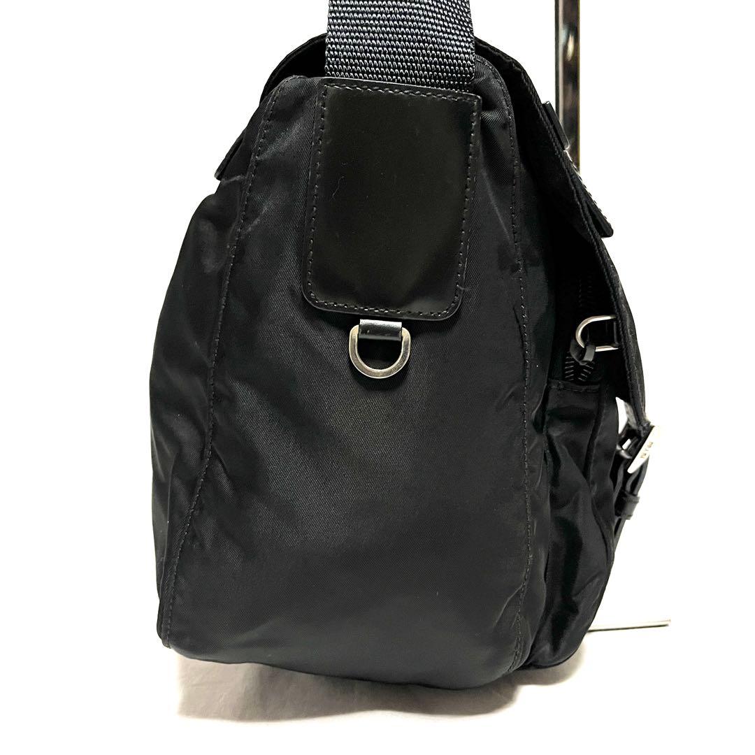 ★美品★PRADA プラダ★ナイロンショルダーバッグ★三角プレート★黒　ブラック