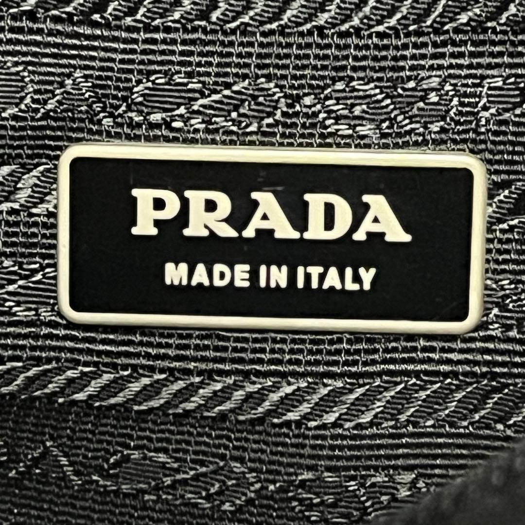 ★美品★PRADA プラダ★ナイロンショルダーバッグ★三角プレート★黒　ブラック