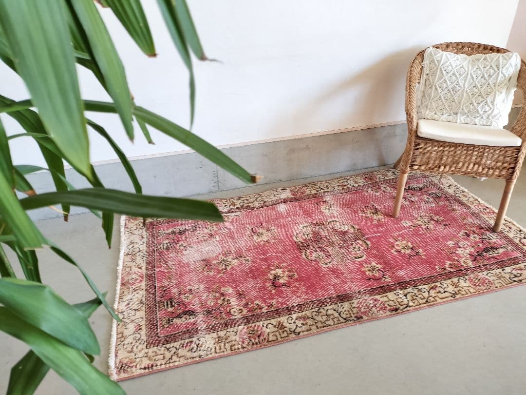 【ローズ】ローズレッドの上品シノワズリラグ　No.742