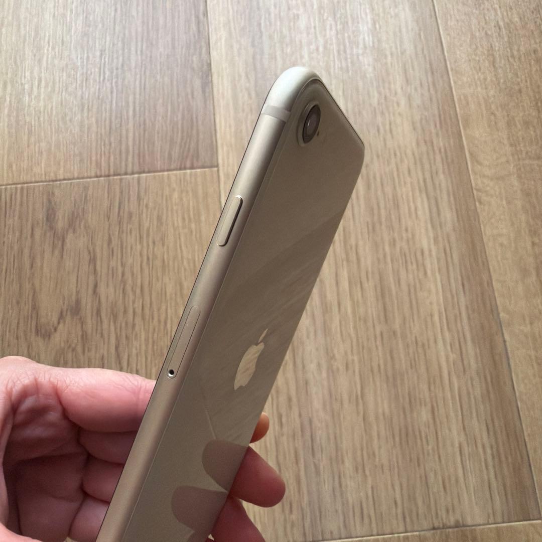 iPhone SE 第3世代 スターライト　SIMフリー　128GB 美品