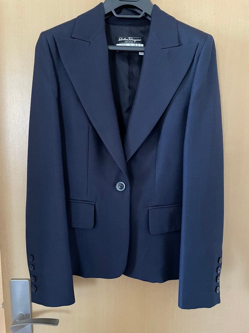 サルヴァトーレフェラガモ　ネイビー　ジャケット　ブレザー　　紺ブレ　トラッド