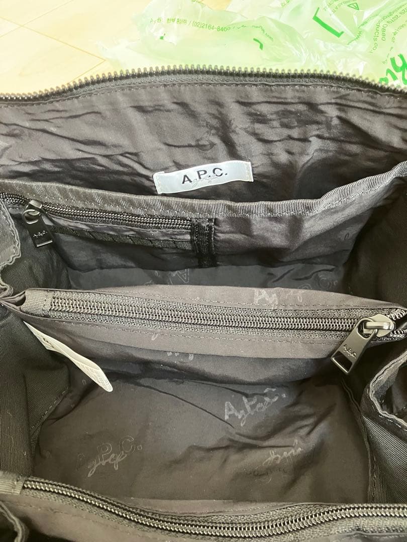 ちゃこさん専用　A.P.C. 黒 ナイロンポーチ