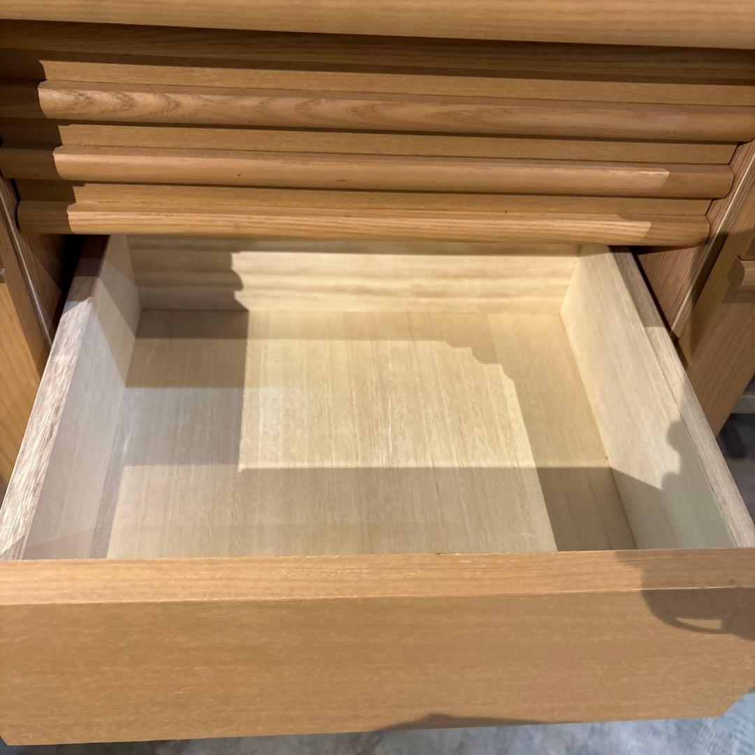 木製スリットデザインキャビネット