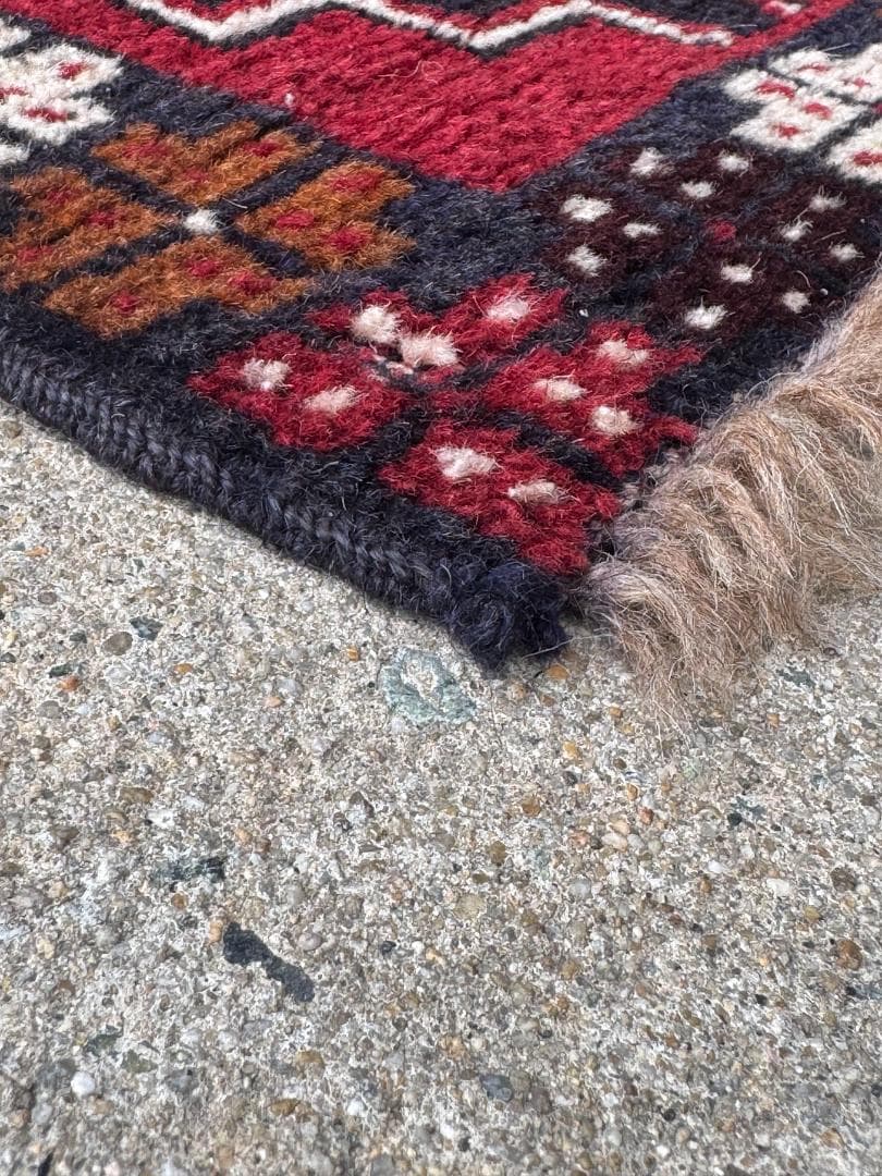 訳ありヴィンテージ　91×149cm　バルーチ族　トライバルラグ　手織り　ウール