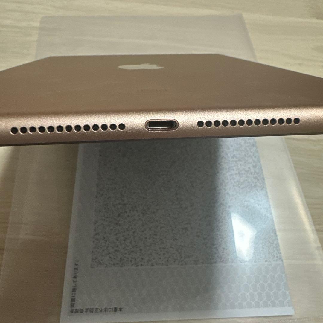 【早いもの特価】Apple iPad 第6世代 充電器・ケーブル付