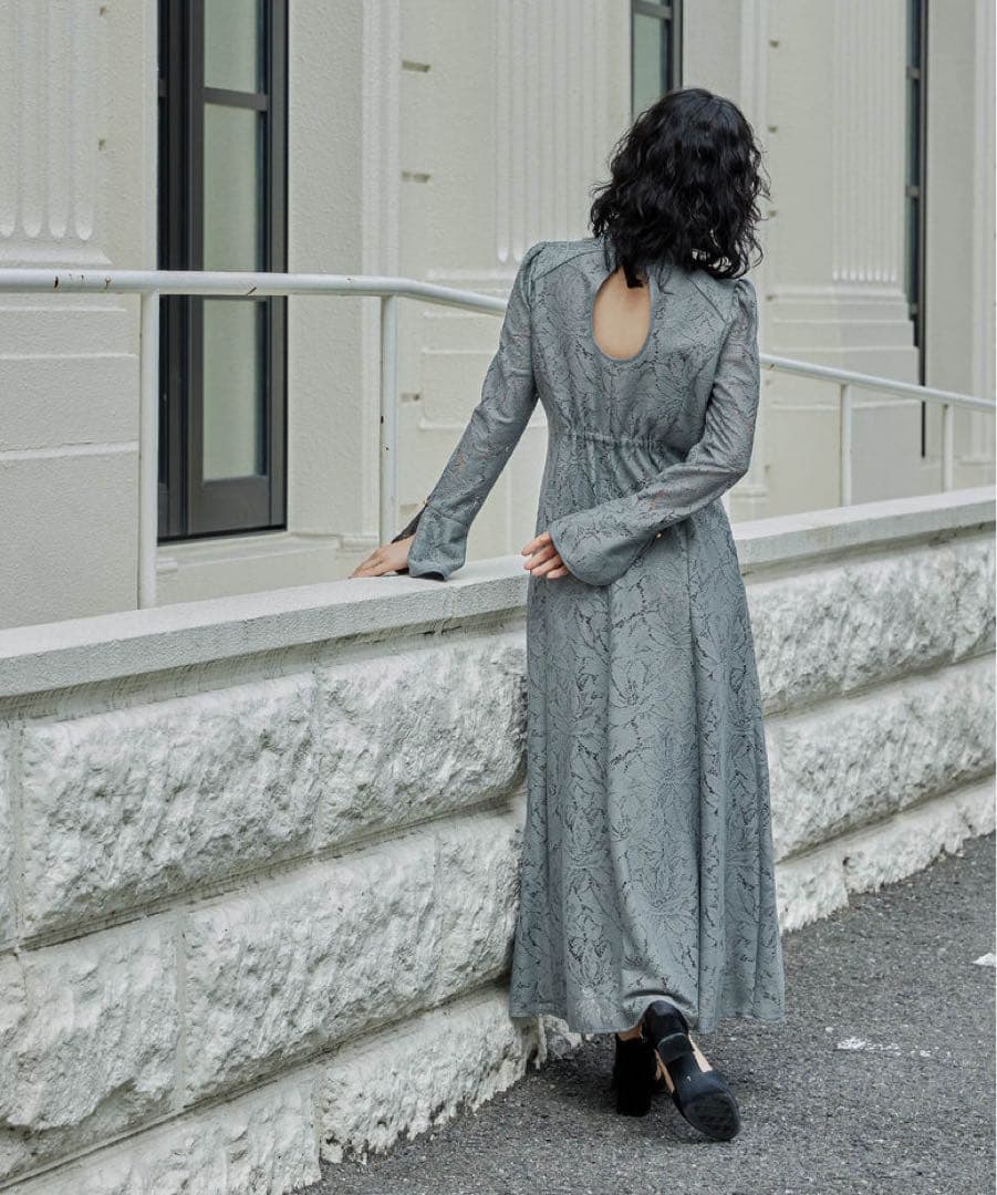 【ぶーちゃん】niana アンドレスド バックオープンティアドロップM