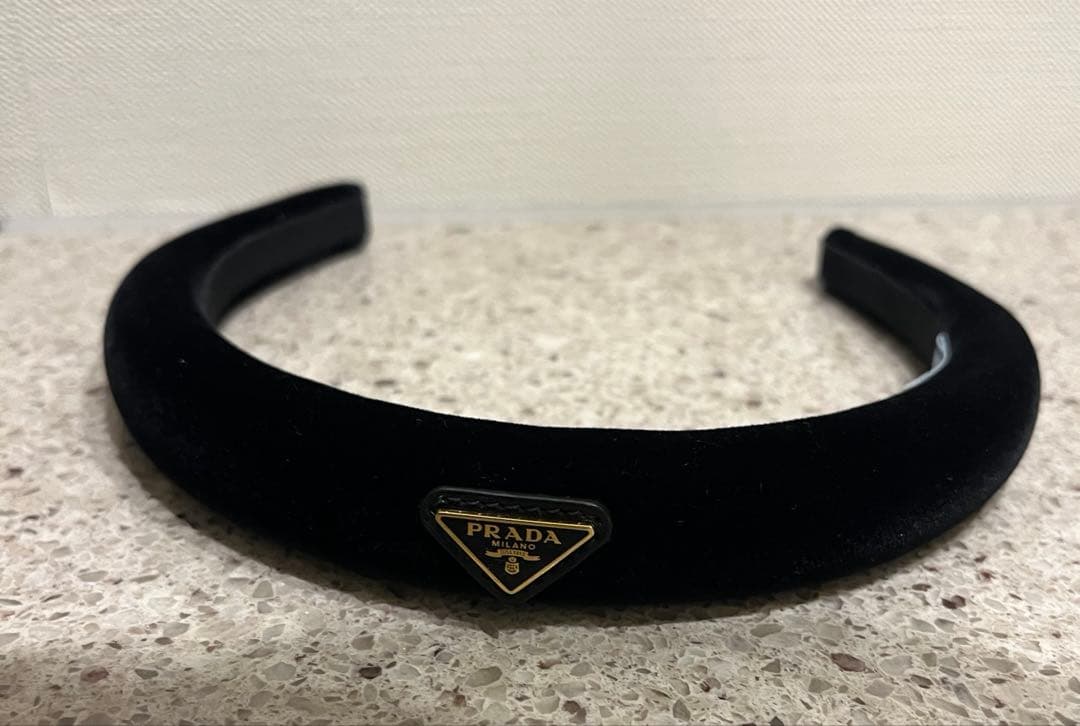 PRADA ベロア　カチューシャ