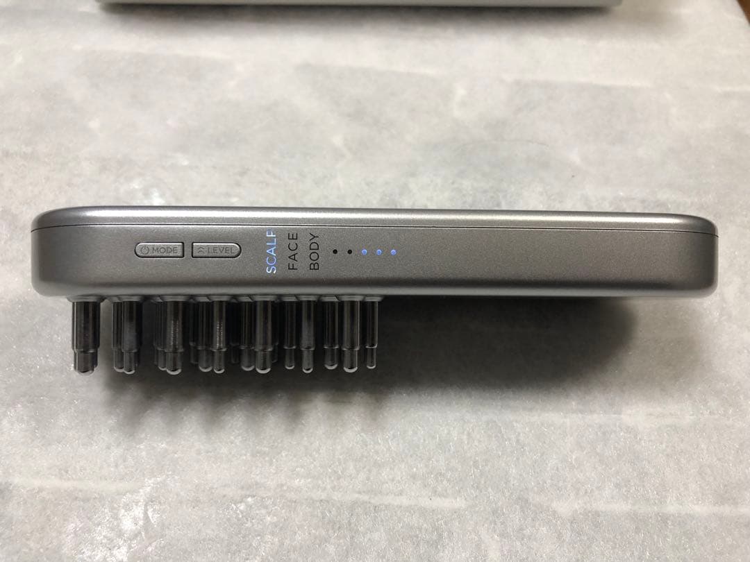 サロニアEMSリフトブラシSALONIA EMS LIFT BRUSH