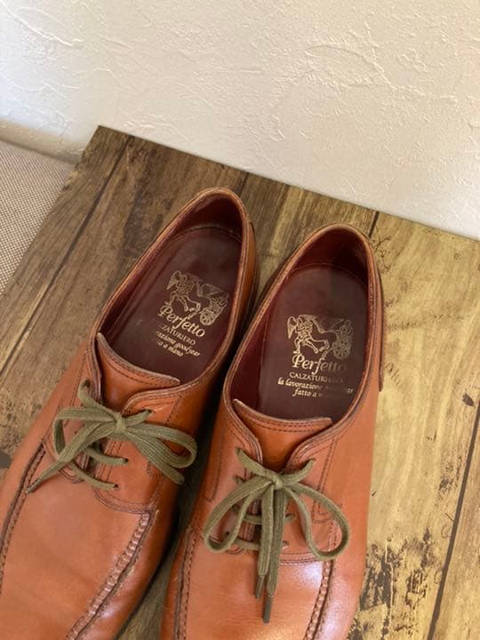 【定価：約55,000円】ペルフェット（Perfetto）のレザーシューズ