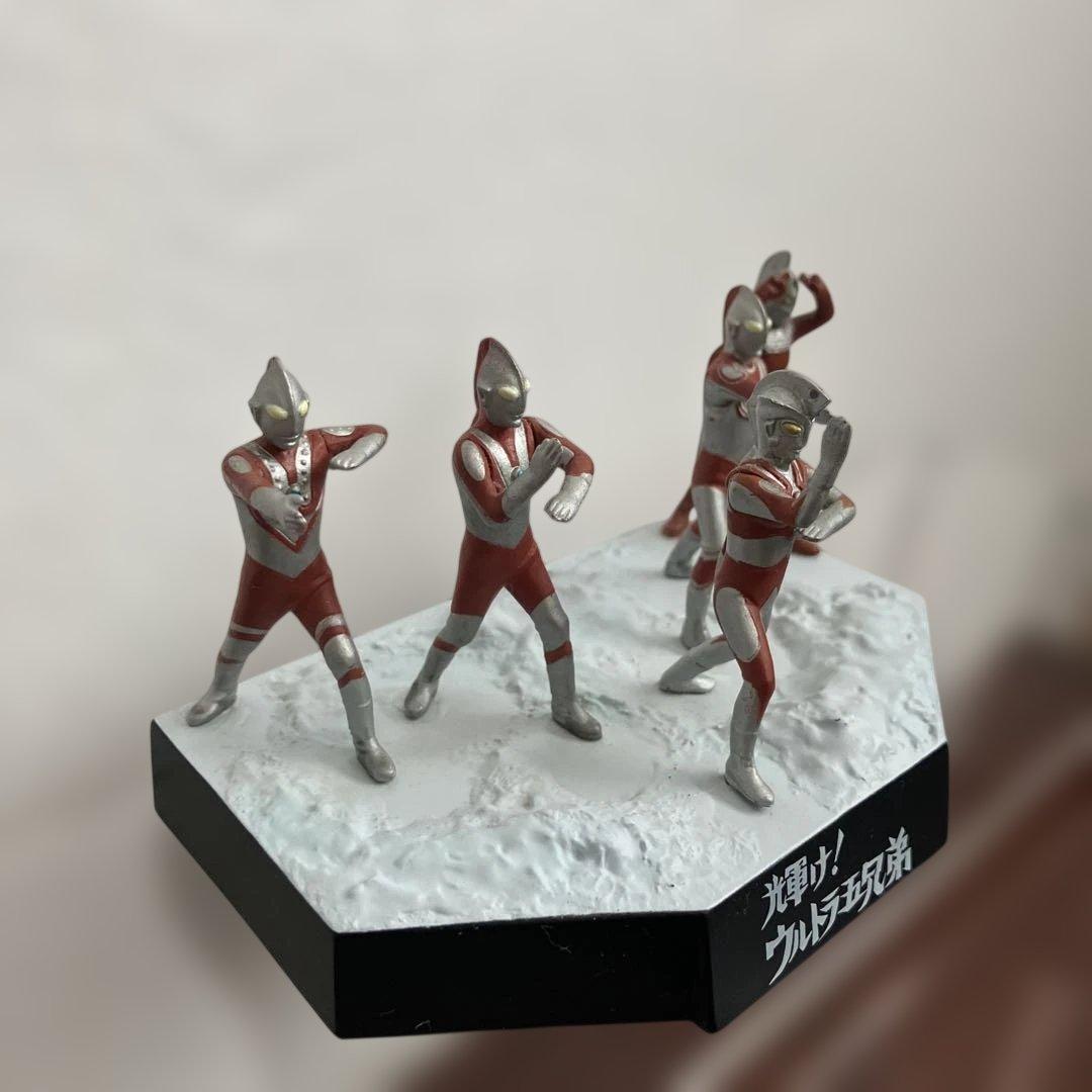 【ウルトラ怪獣戯画シリーズ 1/11迄最終価格】輝け！ウルトラ五兄弟 開封品